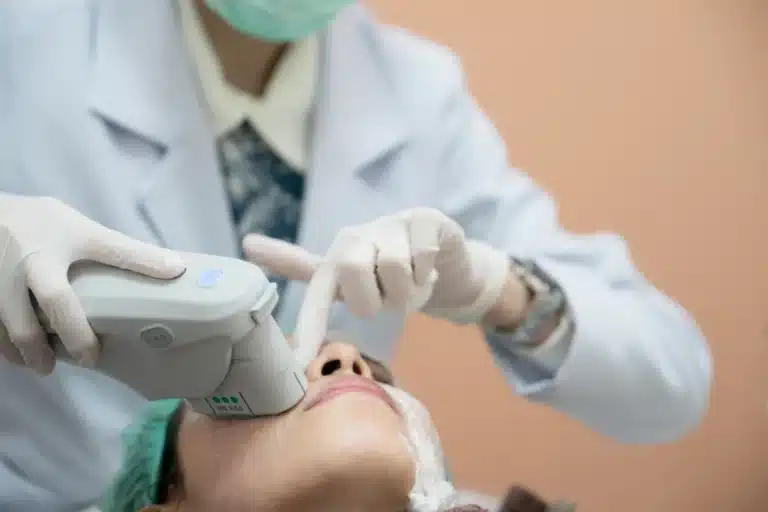 ไขข้อสงสัย Ulthera กับ Thermage ต่างกันยังไง อันไหนเจ็บกว่า