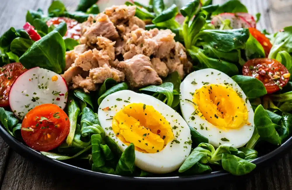 สลัดทูน่าไข่ต้ม