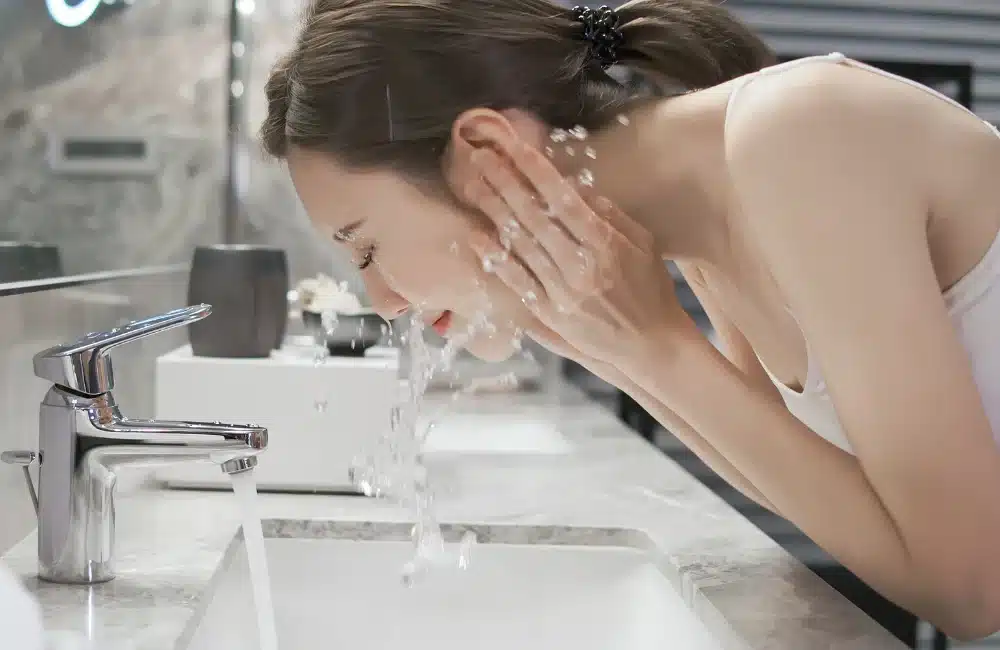 วิธีดูแลตัวเองหลังฉีดฟิลเลอร์ใต้ตา