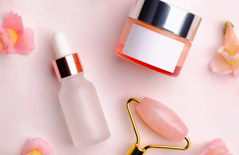 ทาครีมผสมคอลลาเจน