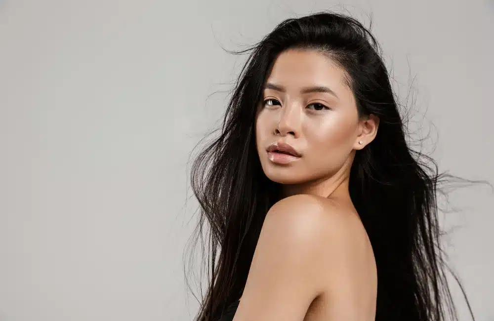 หน้าทรงเหลี่ยมเข้ากับปากทรงไหน