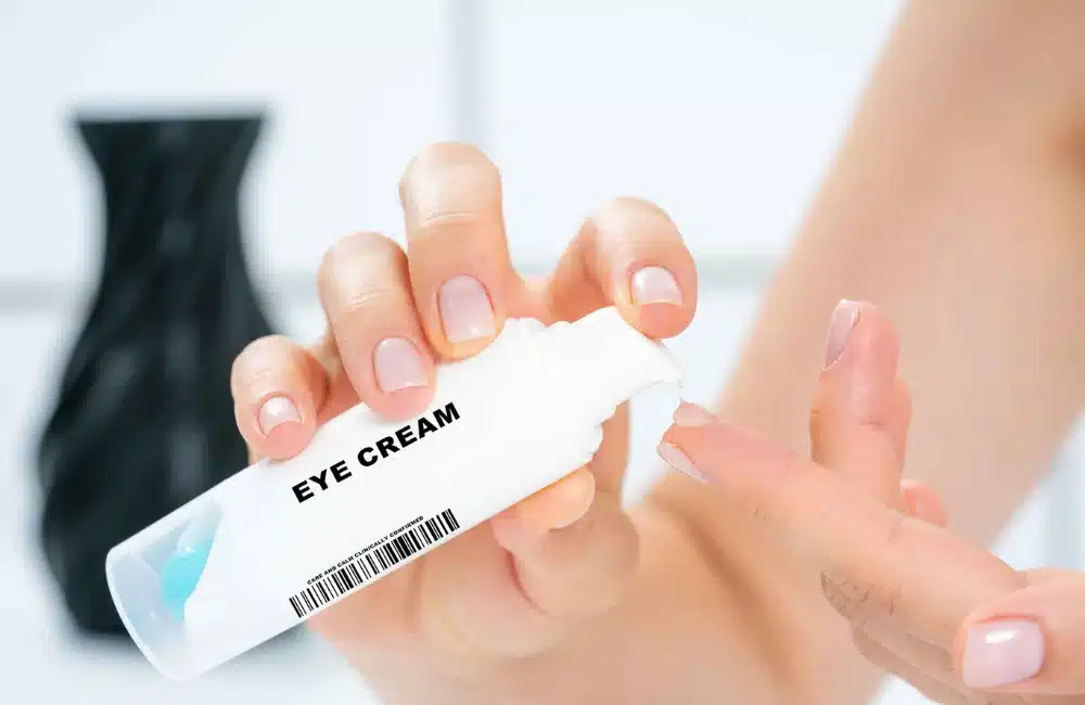 ฉีดโบท็อกยกหางตา เหมาะกับใคร