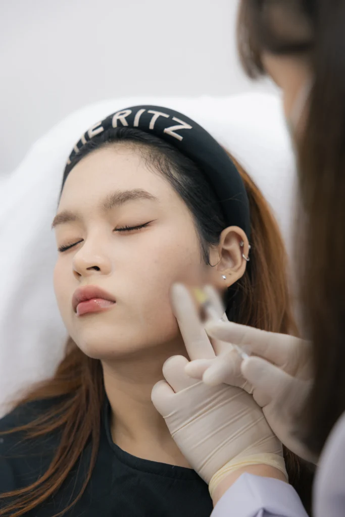 ทำหัตการอะไรให้หน้าเรียว