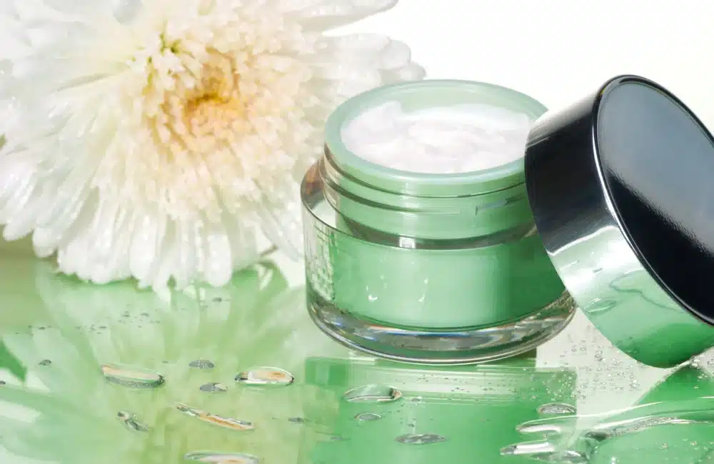 ครีมยกกระชับใบหน้า