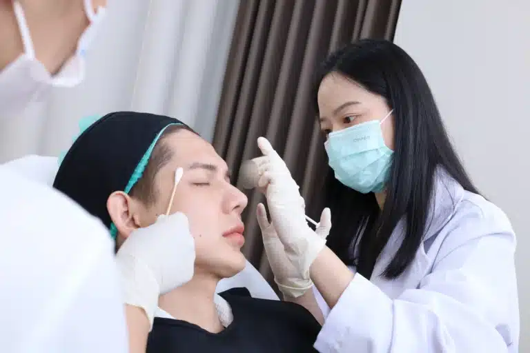 ฉีดโบท็อกนอนตะแคงได้ไหม